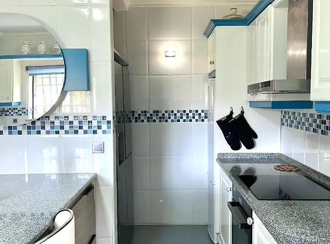 Paradise On The Nyaraló