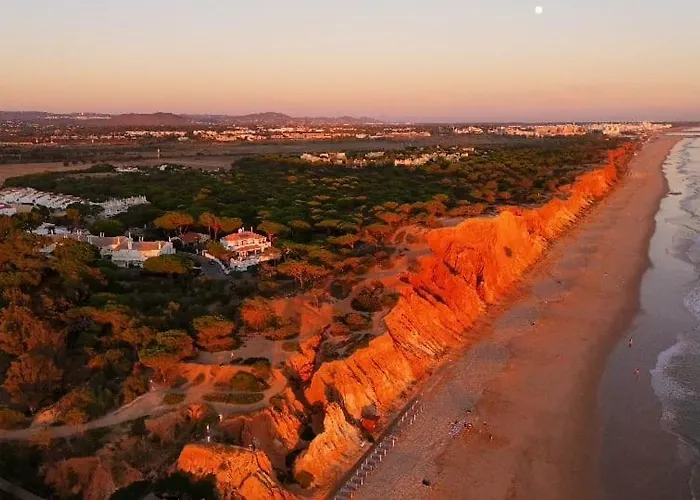 Paradise On The Nyaraló